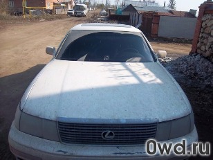 Битый автомобиль Lexus LS