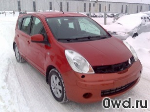 Битый автомобиль Nissan Note